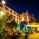 Schloss-hotel Petry Hotel 4*