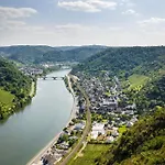Schloss-hotel Petry 4* Treis-Karden