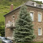 Schloss-hotel Petry 4*