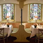 Schloss-hotel Petry Szálloda 4*