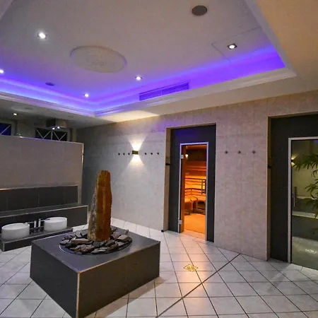 Schloss-hotel Petry 4*