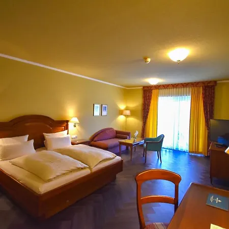 Schloss-hotel Petry トライス・カーデン