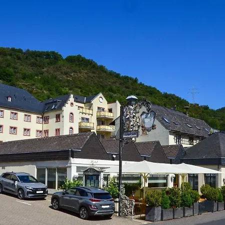Hotel Schloss-hotel Petry 4*