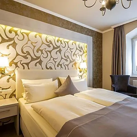 Schloss-hotel Petry Hotel 4*