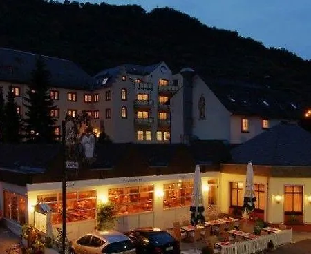 Schloss-hotel Petry Otel 4*