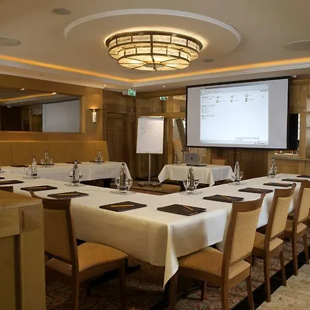 Schloss-hotel Petry Hotel 4*