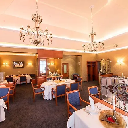 Schloss-hotel Petry Hotel 4*