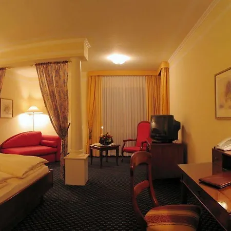 מלון Schloss-hotel Petry