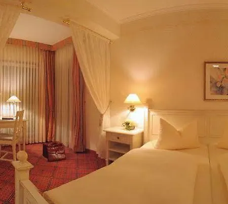 Schloß-hotel Petry Treis-Karden