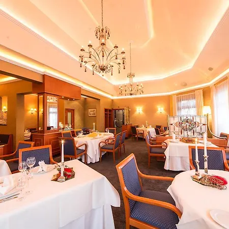 Schloss-hotel Petry トライス・カーデン