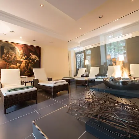 Schloss-hotel Petry 4*