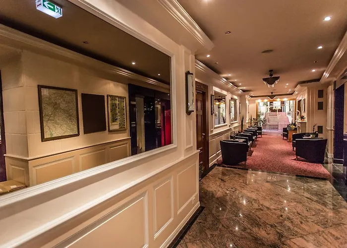 Hotel Schloß-hotel Petry 4*